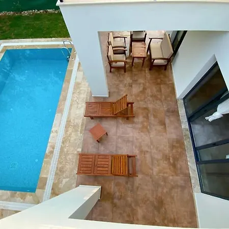4 Bedroomwith Private Pool Nature Interwined * フェティエ