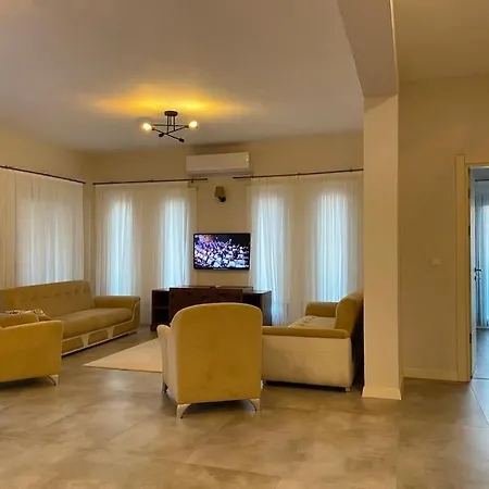 4 Bedroomwith Private Pool Nature Interwined ヴィラ フェティエ