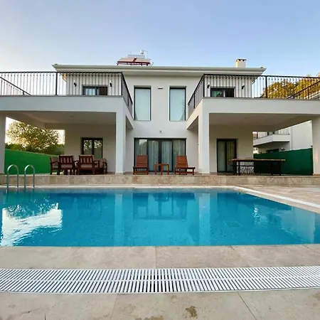 4 Bedroomwith Private Pool Nature Interwined ヴィラ